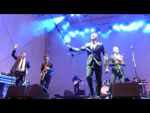 Andie Gabauer and Hot Pants Road Club - It's All Right Now - Hauptbahnhof Wien 11.10.2014