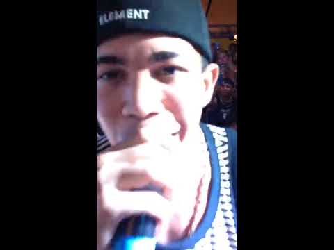 MC MAGRINHO E MC BURET AO VIVO EM BRASILIA FODA