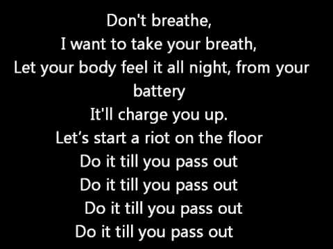 Chris Brown FT Eva Simmons - Pass out  (Lyrics on screen) karaoke Graffiti