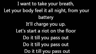 Chris Brown FT Eva Simmons - Pass out  (Lyrics on screen) karaoke Graffiti