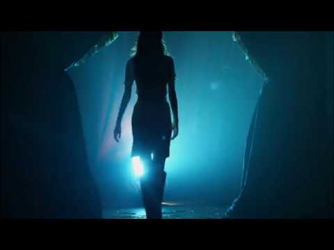 Summer Glau - The Cape