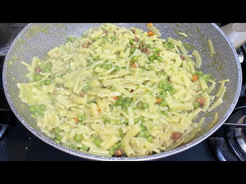 PASTA E PISELLI CREMOSA CON PANCETTA