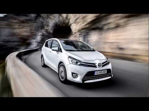 TOYOTA Verso (2013)