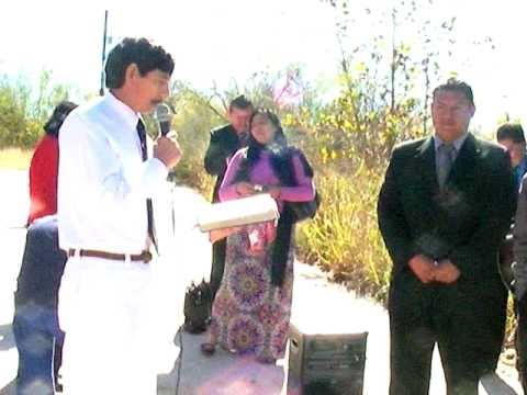PASTOR MINISTRO MIGUEL A RAMIREZ, PRESENTA A LOS CANDIDATOS AL BAUTISMO 11 13 2010 IDDTG