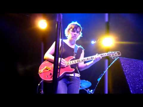 Kaki King - Doing the Wrong Thing & My Nerves That Committed Suicide