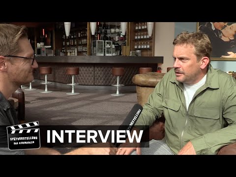 "Kaiserschmarrndrama": Sebastian Bezzel im Interview