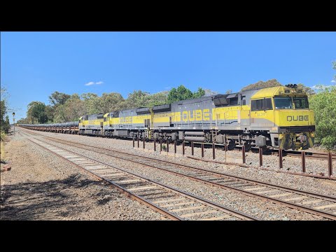 Qube QL010 QL002 QL003 7WM7 Steel train Tallarook Station