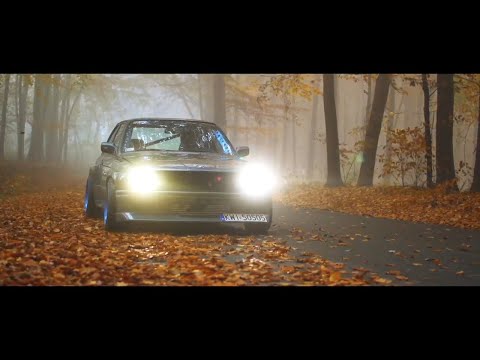Autumn Drift with Yeti - BMW E30