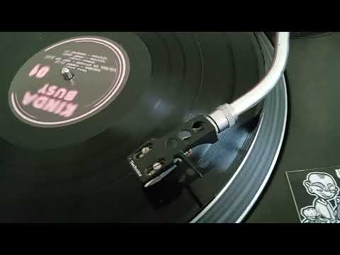 Kinda busy 01 - Khenda + Stitch