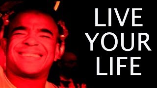Erick Morillo &amp; Eddie Thoneick feat Shawnee Taylor - Live Your Life