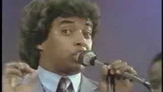 JOHNNY VENTURA (video 80's) - Las Mujeres - Canta: Roberto Del Castillo