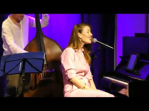 Stephanie O "Just in Time" Live Paris 2022