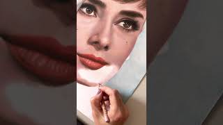 Audrey Hepburn a lápis de cor para cliente aficionado por esse ícone do cinema 😊