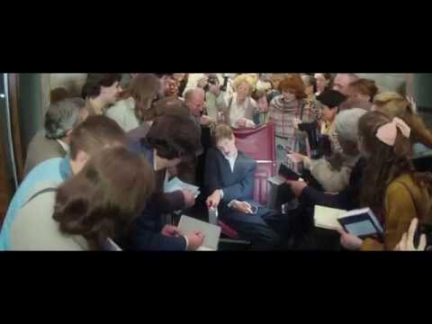 The Theory of Everything (Featurette 'Hawking Radiation with Neil deGrasse Tyson')