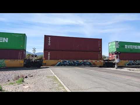 UP Train meet with friendly crews, Foreign power, and UP 4884! | Tucson, AZ