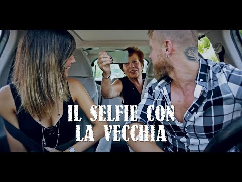 Takagi & Ketra - L'esercito del selfie ft. Lorenzo Fragola, Arisa  (parodia)