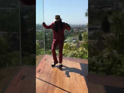 Behind  the scene Photo shoot at @jamesfgolstein house