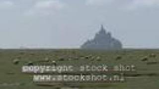 preview picture of video 'Le Mont-Saint-Michel and its bay'