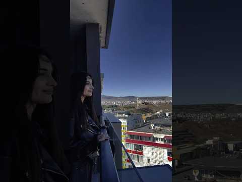 იყიდება ახალი გარემონტებული 5 ოთახიანი ბინა