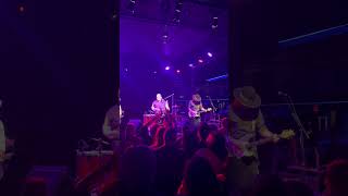 The name of the band is Cowboy Mouth #shorts #livemusic #vynilmusic #cowboymouth