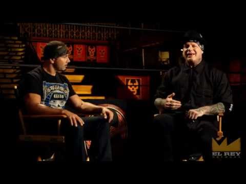 Lucha Underground 11/12/14: Chavo Guerrero - Ringside with Vampiro