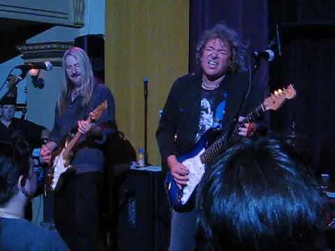 UNREAL Dave Meniketti shredding the blues with Y&T - August 3, 2007