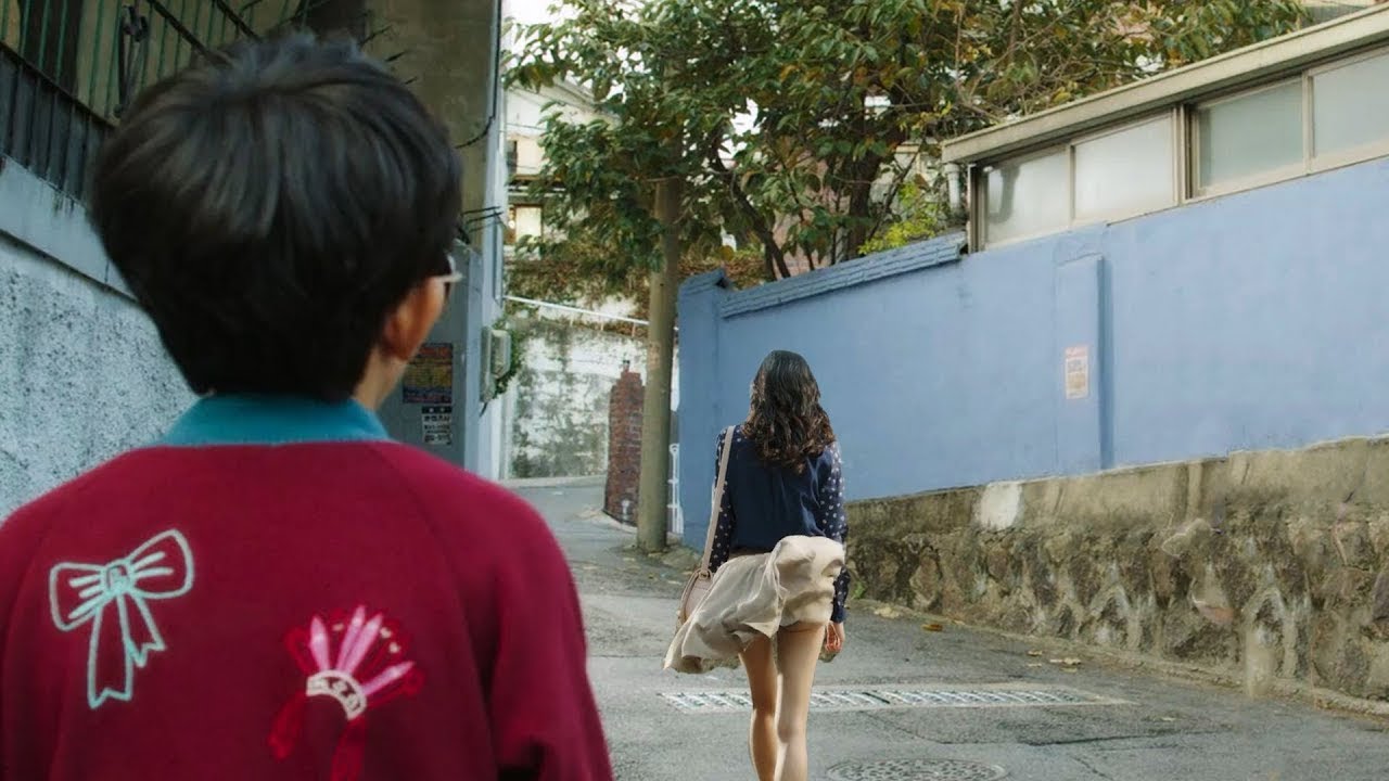 Un Garçon Voit Le Monde Au Ralenti