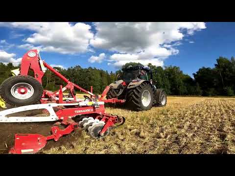 New Holland T7.315HD PLM and Pöttinger Terradisc 6001T