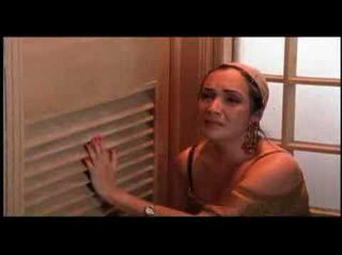 TRAILER AL BORDE DE LA LINEA