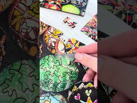 Пазл дерев`яний UkrainianPuzzles Мистецтво писанкарства Віри Манько