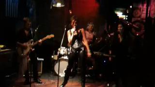 Madam &amp; the Ants - Something Girls