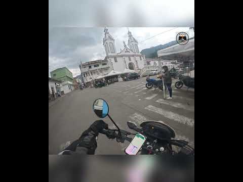 Descubriendo San Andrés, Santander antes de volver a la ruta ⛪🏍️