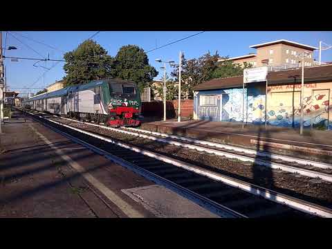 E464 404+6 2 piani Trenord - Milano Greco - 05/08/2020