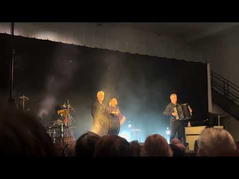 Jaromir Nohavica Kdyz me brali za vojaka Live Pardubice 10.11.2025