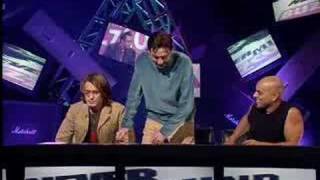 Take That&#39;s Mark Owen sings thriller! - BBC