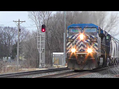 2 Trains Lakeview West Freight Station featuring CEFX 1048 leased unit