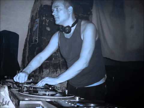 Dj Palotai Jovozene (2002.03.30.) TILOS Radio Guest: Databass