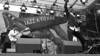 KENNY WESLEY &amp; SOULFUL NERD @Jardin de Cybèle-Jazz à Vienne 2016.