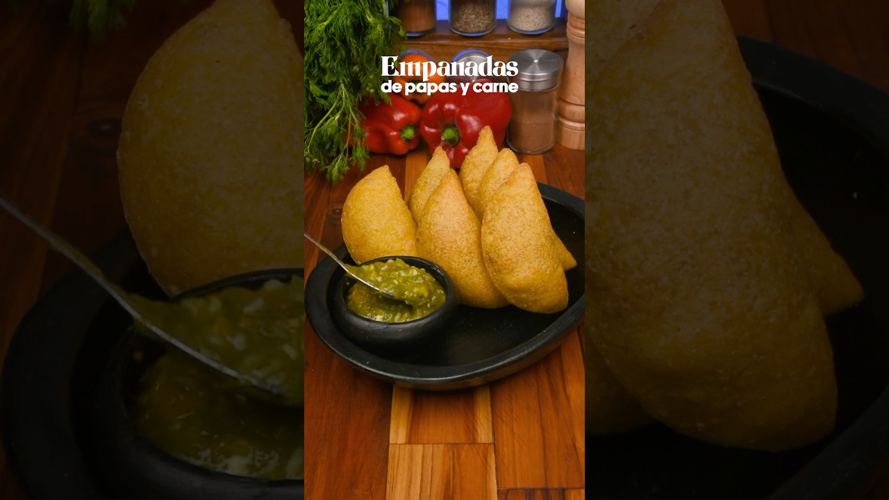 Colombian empanadas with potato and shredded beef and chili peppers #colombia #recipe #recipes #e...