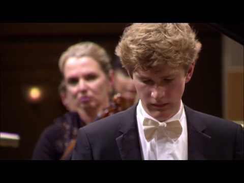Jan Lisiecki - Chopin Nocturne Op.48 No.1 in C Minor