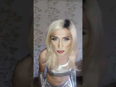 Crossdresser Simone: Sexy silver girl