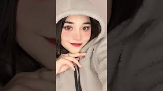 Download lagu Anisa hoodie tik tok video #tiktokviralvideo #tiktok #subscribe #youtubeshorts #vairal #anisarahma mp3
