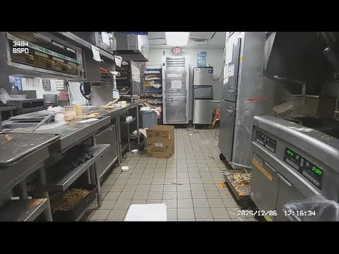 Customers Go To A Hardee's Restaurant And Find No Employees