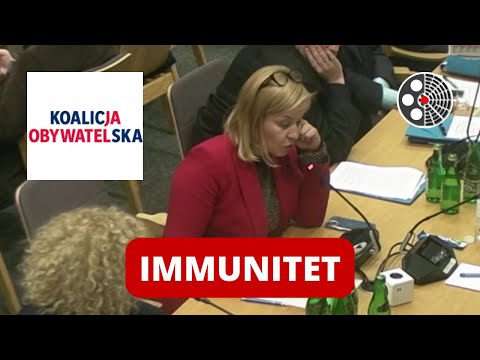 Magdalena Filiks: Policjant mierzył jej w głowę z broni ostrej