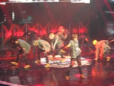 B.A.P Performance ShowDown2012(POWER)