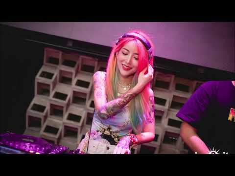 【MP4樂隊专辑】给爸爸的信➻九龙皇帝➻老豆咪索茄➻的嗒乐坛男歌手➻你老豆索茄➻韦小宝之凉风有信➻爱上一个不回家的人➻乜嘢系恋爱➻Tribute【你爸爸妈妈年代神曲】#mp4