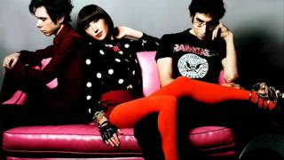 Skeletons 04 - Yeah Yeah Yeahs - It's Blitz