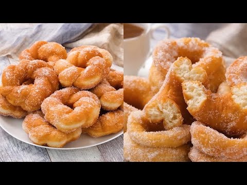 Queste ciambelle fritte vi faranno impazzire per la loro bontà: attenzione, una tira l'altra!