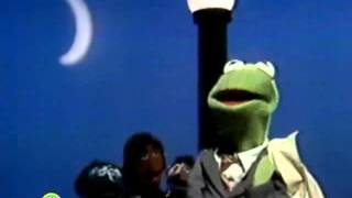 Classic Sesame Street - Kermit Sings &quot;This Frog&quot;