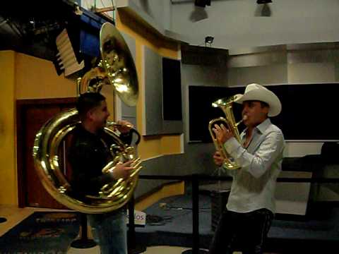 SAUL EL JAGUAR Y ULISES QUINTERO TOCANDO